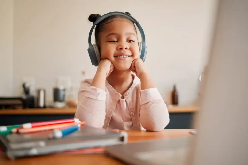 Girl headphones one on one online mandarin lesson